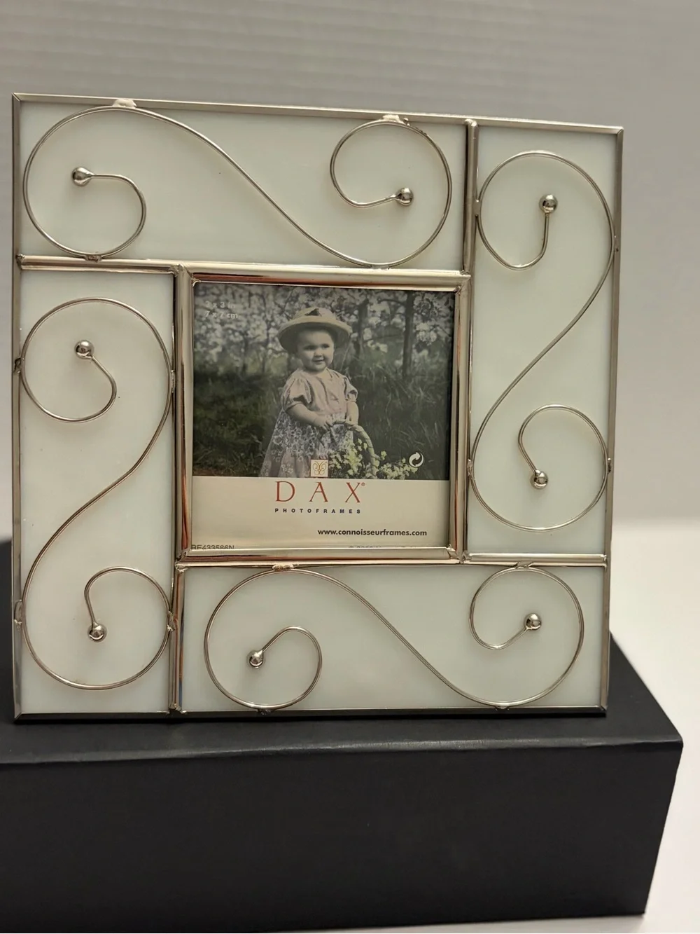 VintDAX Silver Metal & Glass Scroll Square 3x3 Freestanding Tabletop Photo Frame